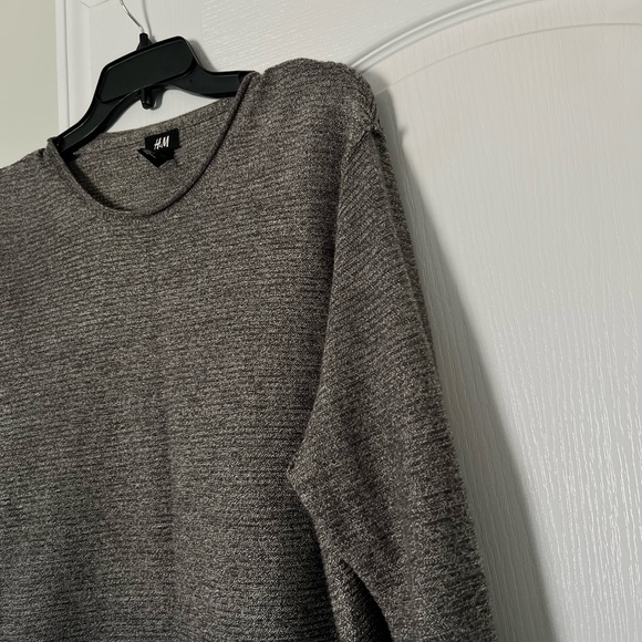 H&M | gray sweater - L - Picture 5 of 5